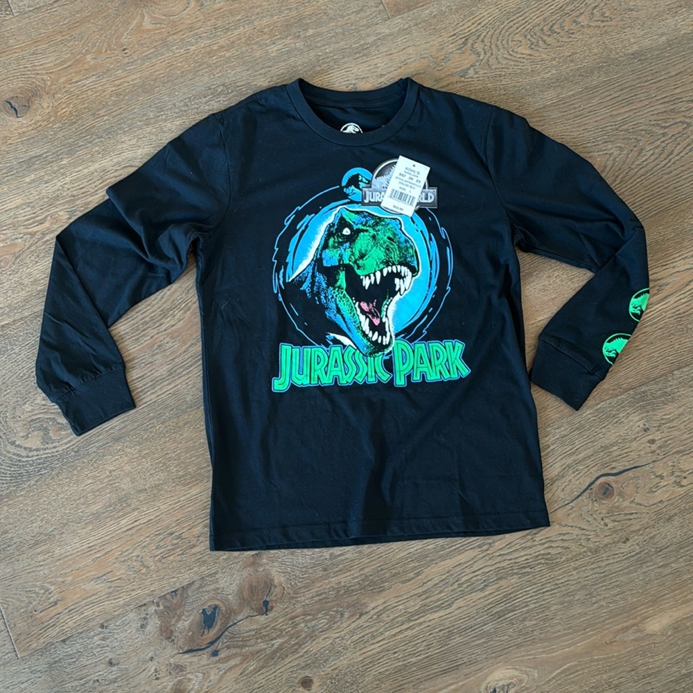 ⚡️NWT Jurassic World Park T-Rex Long Sleeve